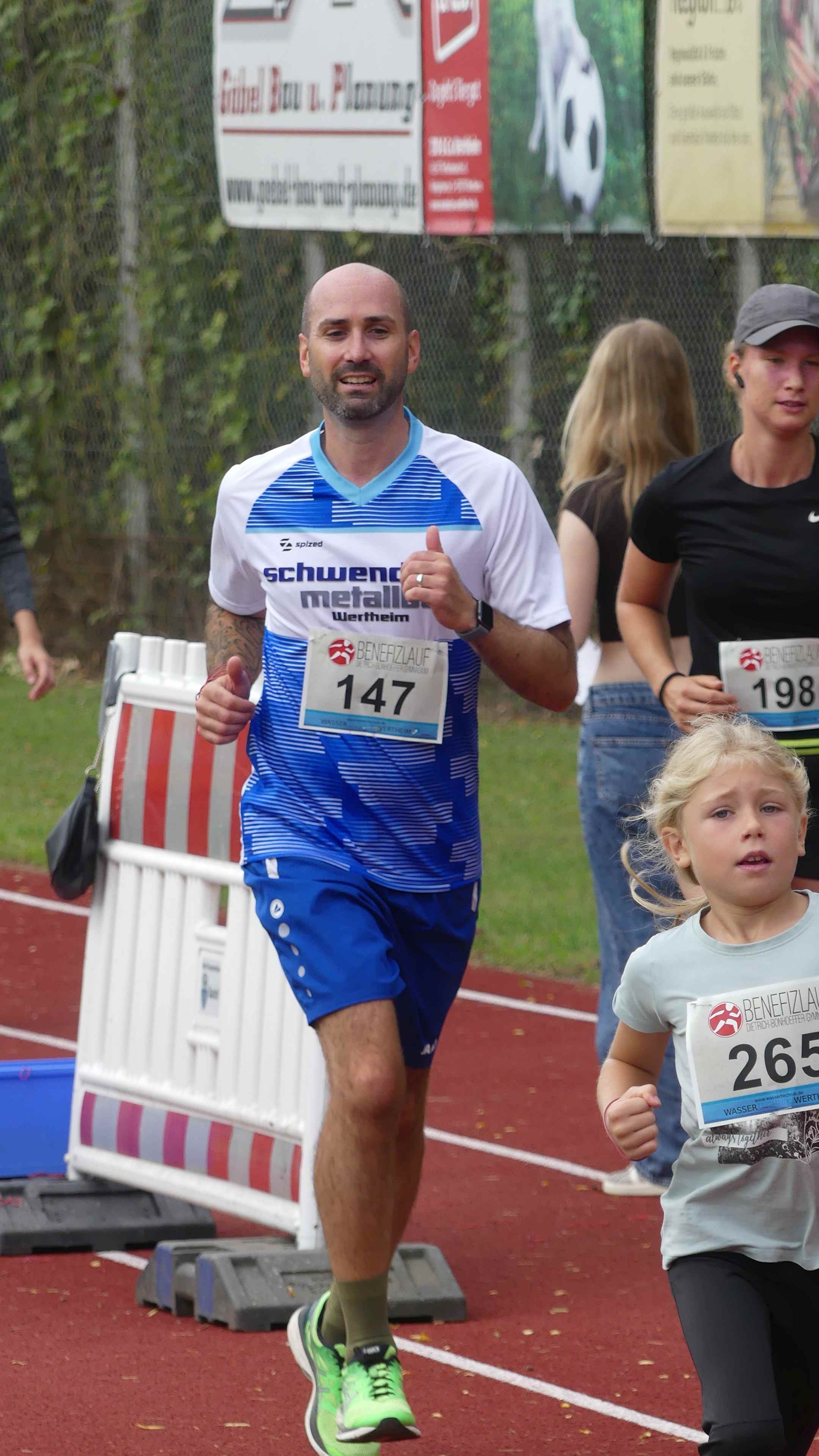 Bild vom 15. Benefizlauf im Jahr 2025. Dies ist das 266. Bild.